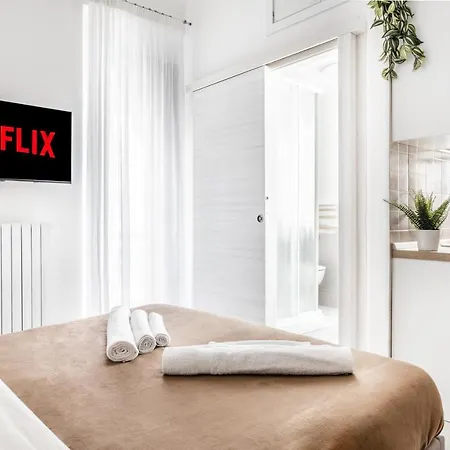 Pretty House Navigli-duomo Netflix & Design Milan