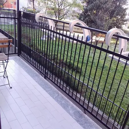 Gigli, Con Cucina In Comune E Terrazza 招待所