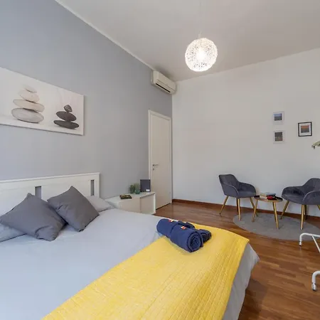 House Romana Center Daire Milano