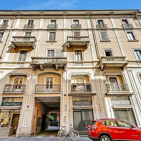 Apartment Cosmopolitan Loft Nel Centro Di Milano, Via Sottocorno