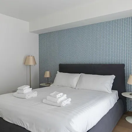 Italianway - Corso 11 * Milan