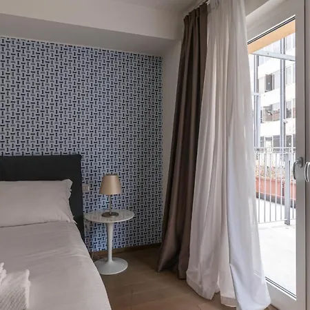 Italianway - Corso 11 * Milan