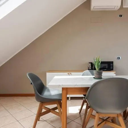 Apartment Bilocale Quartiere Della Moda Milan