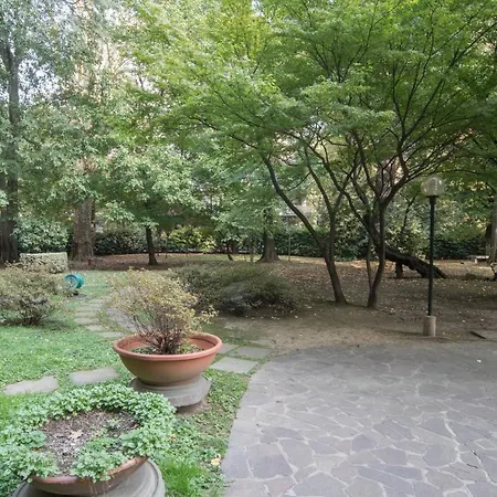 Apartment Renovated Flat Near Duomo - Lamarmora Milan