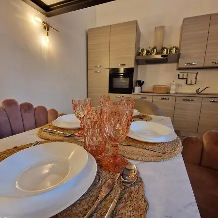 Апартаменты Regina In Porta Romana 2 - Sky Tv, Wifi E Breakfast Box Милан