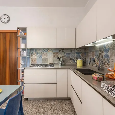 Apartment Bnbutler - Stromboli, 22 - Ampio, Luminoso Ed Elegante