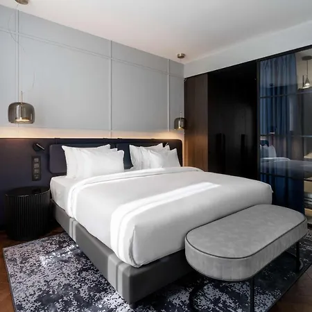 Radisson Collection Hotel, Santa Sofia 5* Milan