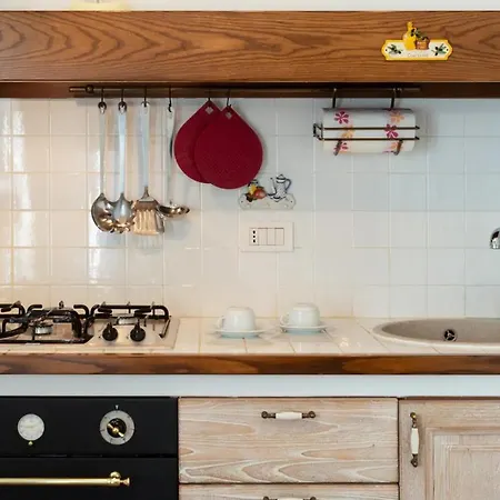 Canal View Historical Apartament