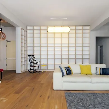 Beautifully Furnished Milánó