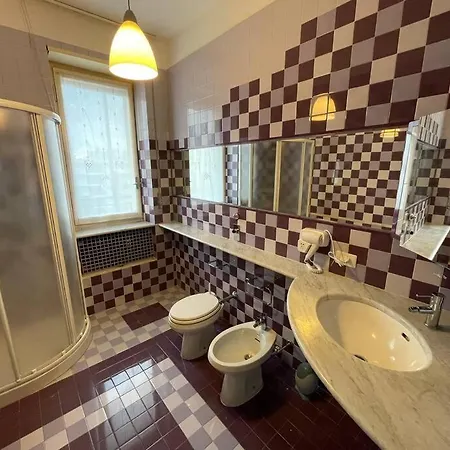 Navigli Hideaway - 5 Minutes From Metro Daire