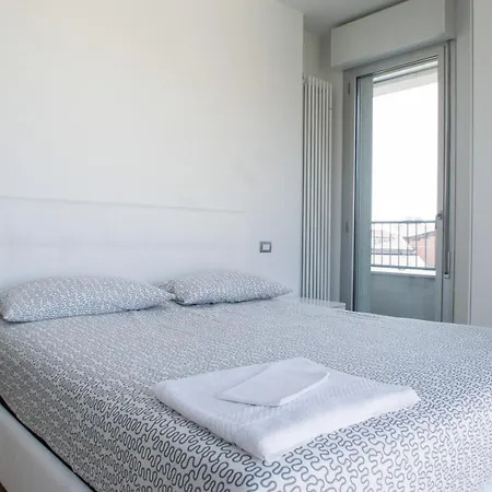 Housing32 Apartament Mediolan