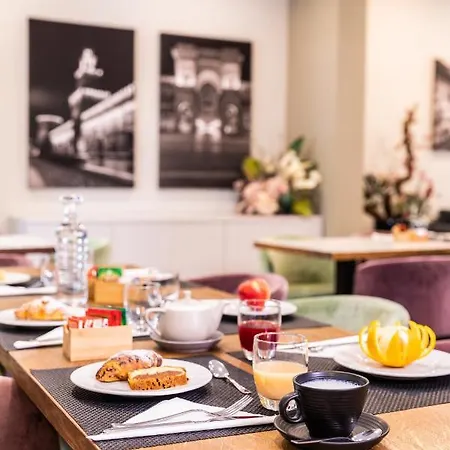 Alojamento de Acomodação e Pequeno-almoço Martini