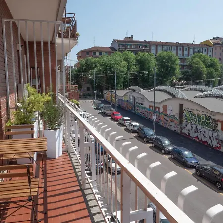 Gallo Gentile, Bilocale A Apartment Mailand