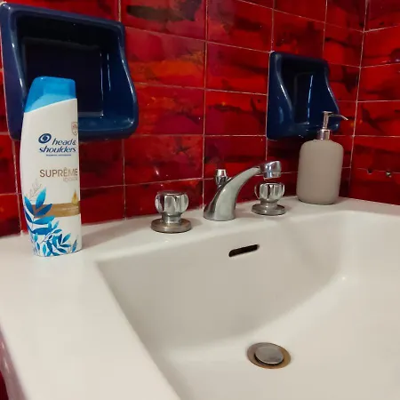 Anto Aircon Monolocale A 15 Min Dal Centro Апартаменты