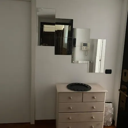 Apartament La Casa Dell'isola Mediolan