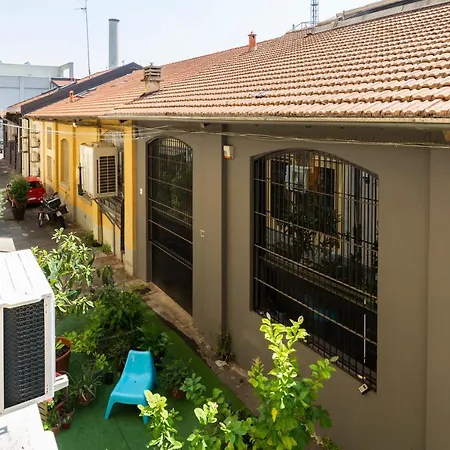 Forcella Fashion District *