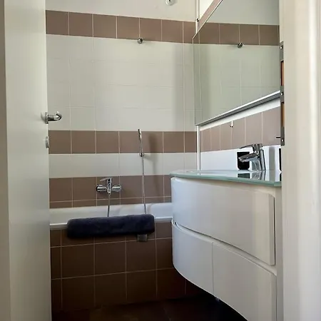 Porta Venezia, Speciale Con Due Camere. * Milano