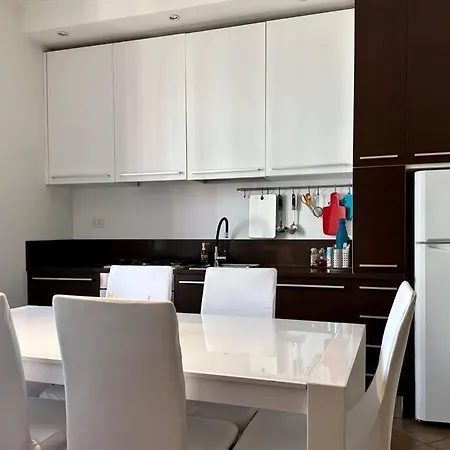Appartamento Porta Venezia, Speciale Con Due Camere. *