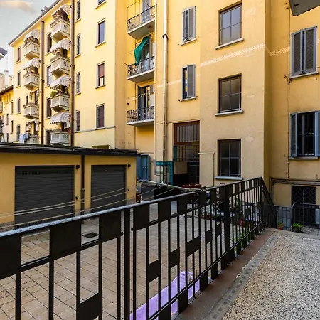 Junior With Netflix And Wifi Apartament Mediolan