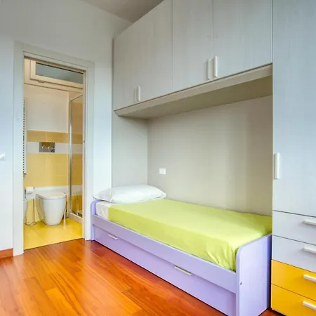 Apartment Caseospitali - Casa Parkview, Ampio Trilo Per Famiglie Sul Parco