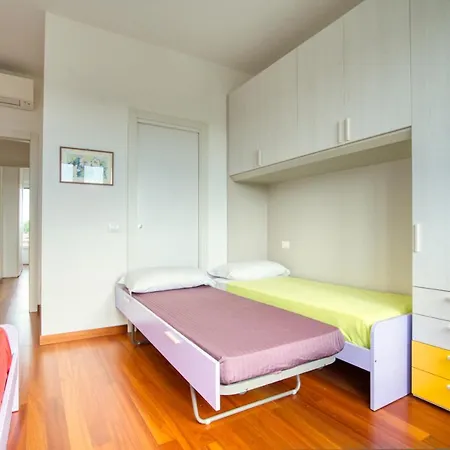 Caseospitali - Casa Parkview, Ampio Trilo Per Famiglie Sul Parco Apartment Milan