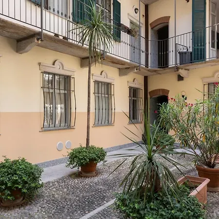 Canonica 32 - Arco Della Pace *