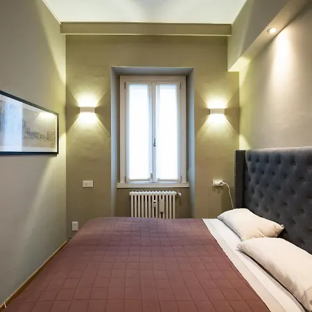 Elegante Stanza Nel Cuore Di Porta Venezia A Penzion *
