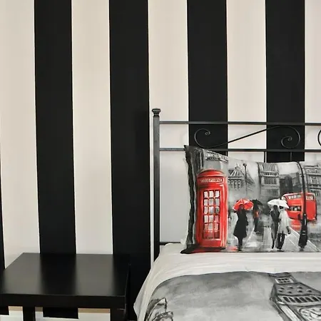 Nolo Black White & Coral Μιλάνο