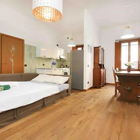 Con Giardino Vicino A San Siro ミラノ