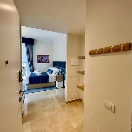 King's - Quiet And Refined In The Heart Of Appartamento *