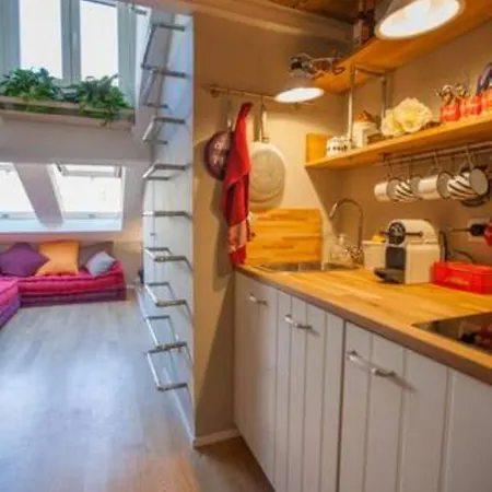 Guesthost - Cosy Milano- Corso Appartement