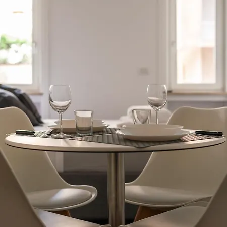 Bandello House, Corso Magenta - Daire