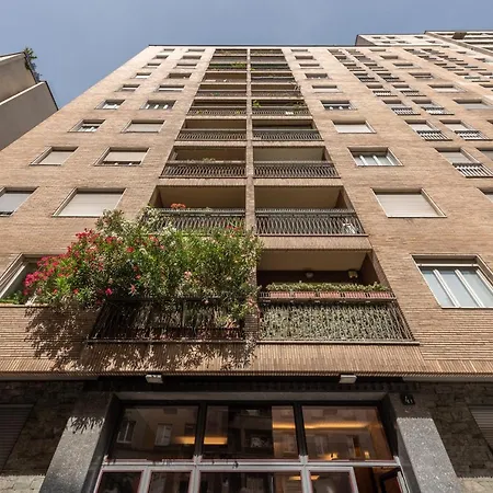 Daire Bandello House, Corso Magenta -