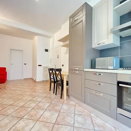 Apartment Kibilu - Piazzale Archinto 1 - Stazione Garibaldi - Zona Isola *