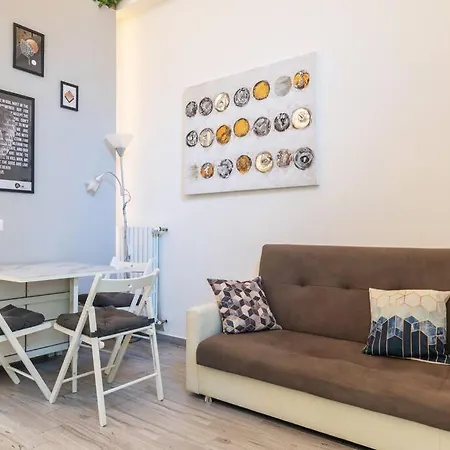 Da Francesco - Ampio Monolocale Soppalcato Daire Milano