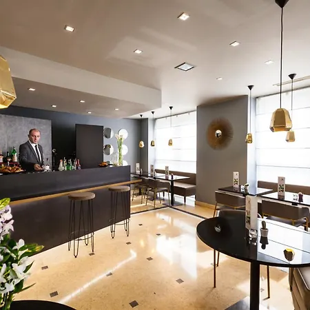 ホリデイ ガリバルディ ステーション ホテル