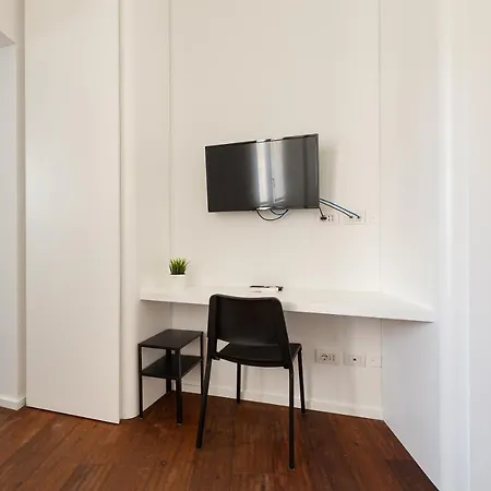 Apartamento Guesthost - Tiny Near Station *