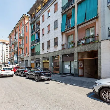 Guesthost - Cosy 25 Sqm Niguarda District *