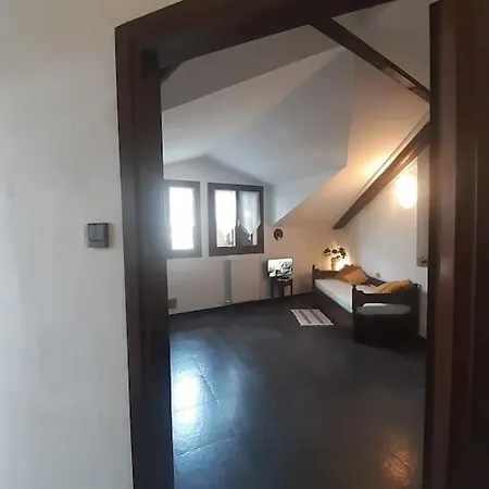 Appartement Monolocale Piano Alto Luminoso Pochi Minuti Metro Rossa Milaan