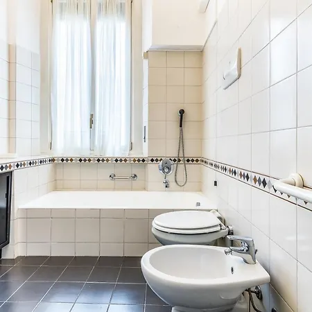 Huge Center Guastalla Gardens 8pax Apartament Mediolan