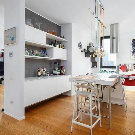 2 Bedroom Luxury In Viale Della Liberazione *