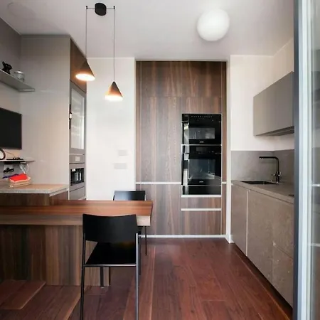 Luxury With 2 Bedroom In Porta Nuova * Milán