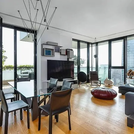 2 Bedroom Luxury In Viale Della Liberazione Prázdninový dům *