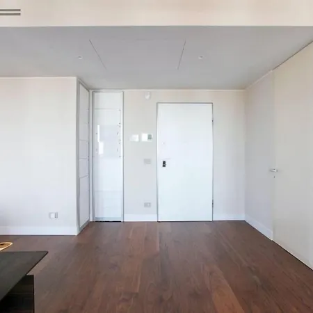 Luxury With 2 Bedroom In Porta Nuova Prázdninový dům *