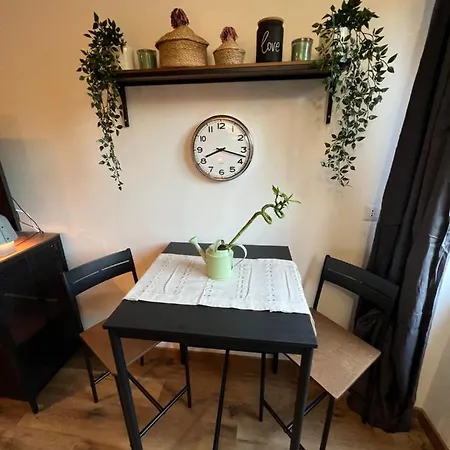 Apartament Stylish 3 Km Away From Duomo - Netflix, Wi-fi, All Comforts Included Mediolan