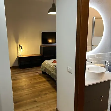 Stylish 3 Km Away From Duomo - Netflix, Wi-fi, All Comforts Included * Mediolan