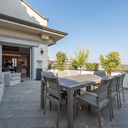 Rooftop Elegant In Center 3br Feriehus *