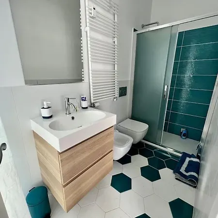 La Casa Di Bernie: Enjoy Your In Milan