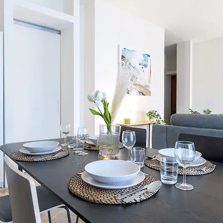 Art House -suite Luminoso Apt In Porta Venezia Apartament