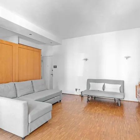Pau10 -porta Romana - Duomo - Luxury Apartamento